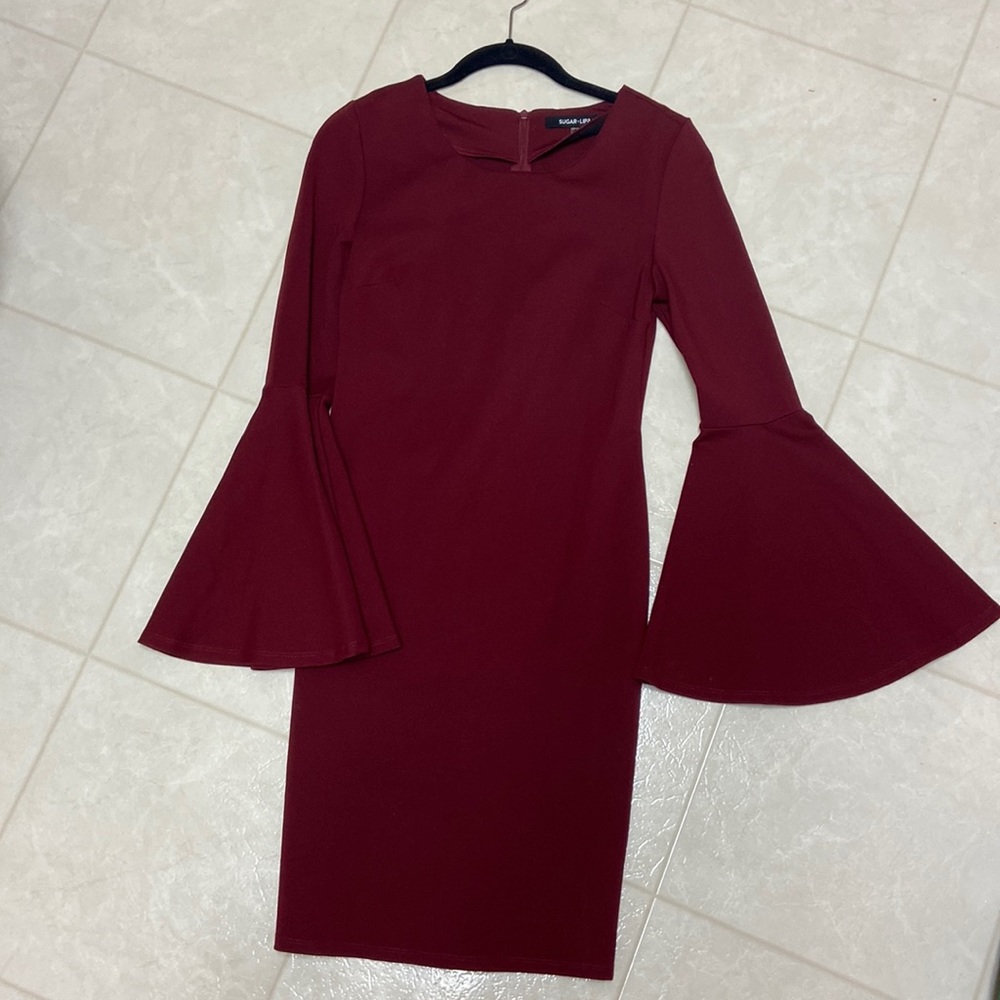 Bell sleeve crimson dress